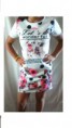 vestido branco florido estilo jovem